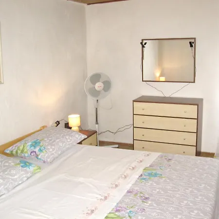 펜션 Charming House In Sveti Jakov, Mountain View