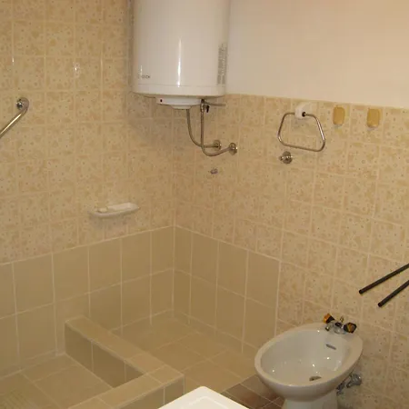 בית נופש Charming House In Sveti Jakov, Mountain View Sveti Jakov