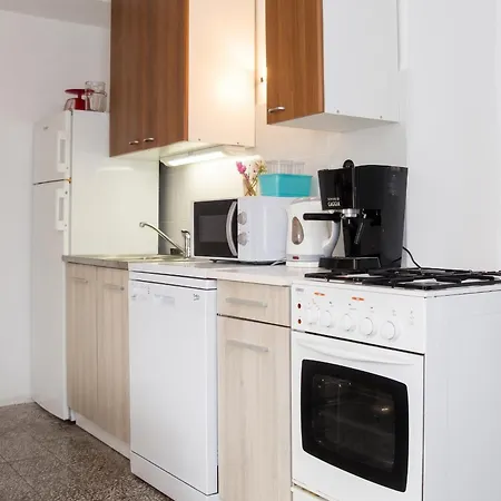 Charming House In Sveti Jakov, Mountain View Nyaraló