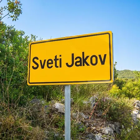 Charming House In Sveti Jakov, Mountain View