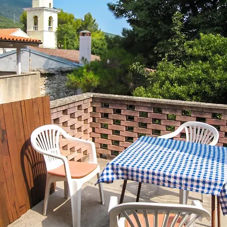 Charming House In Sveti Jakov, Mountain View Nyaraló